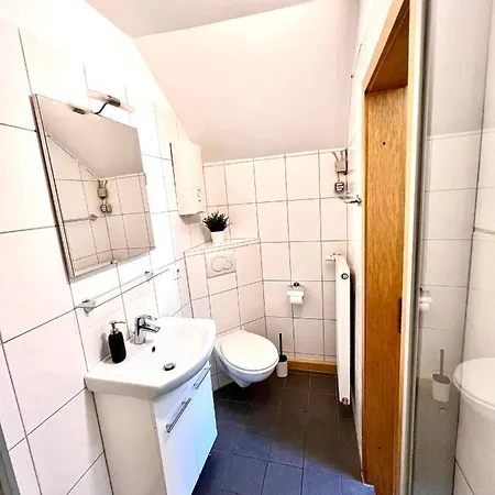 Apartment 3 Zimmer, 5 Schlafplaetze, Zentral Sued, 4 Min Zur A45, Frei Parken Hagen (Arnsberg)