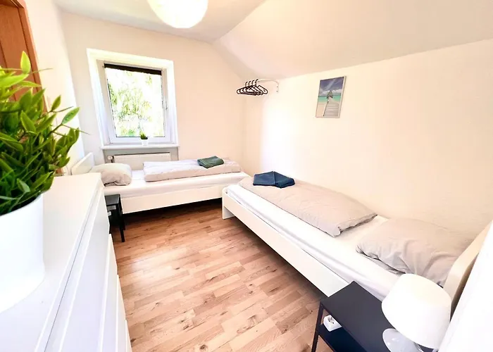 3 Zimmer, 5 Schlafplaetze, Zentral Sued, 4 Min Zur A45, Frei Parken